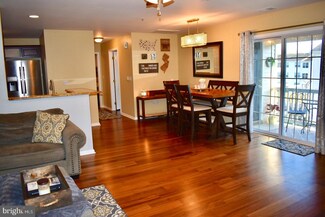 122 Lionheart Ln, West Deptford, NJ 08086