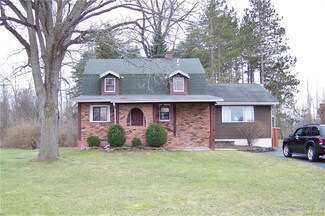 10005 Tonawanda Creek Rd, Clarence Center, NY 14032