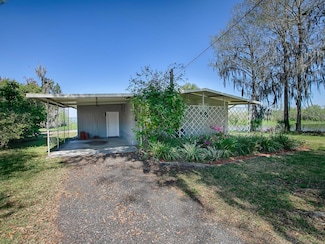 426 NW 5th Rd, Lake Panasoffkee, FL 33538