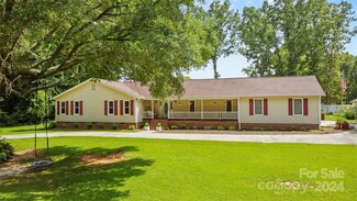 2006 Fairway Dr, Lancaster, SC 29720