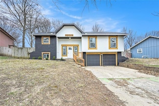 1209 S Lennox Dr, Olathe, KS 66062