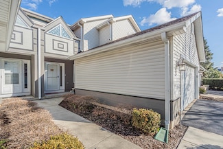 313 Inner Circle Dr, Bolingbrook, IL 60490