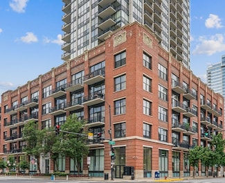 210 S Desplaines St Unit 1409, Chicago, IL 60661