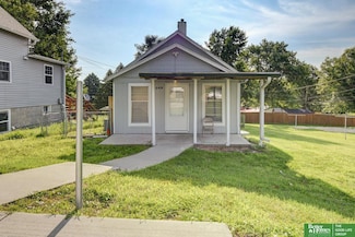 5249 S 52nd St, Omaha, NE 68117