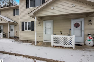 3777 Vale Dr, Traverse City, MI 49686