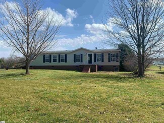 539 Sparrow Rd, Clinton, SC 29325