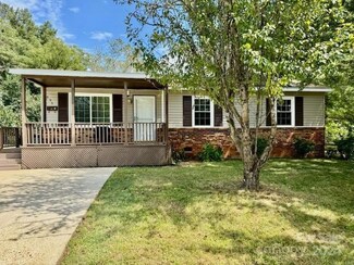 606 Prospect St NW, Lenoir, NC 28645