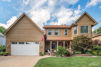 590 Redwood Ln, Lisle, IL 60532