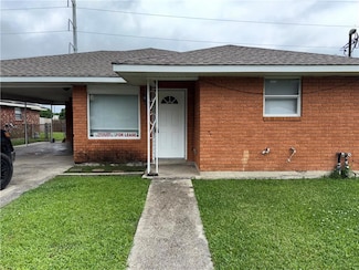 2918 20 Pakenham Dr, Chalmette, LA 70043