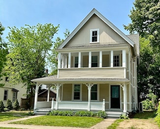 105-107 Nonotuck St, Holyoke, MA 01040