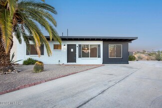 2301 S Saddleback Ave, Tucson, AZ 85710