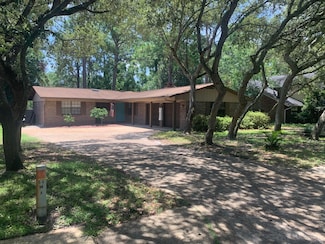 317 Somerset Dr, Fort Walton Beach, FL 32547