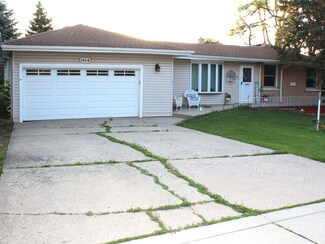 1014 E Irving Park Rd, Itasca, IL 60143