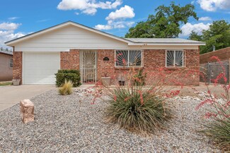 5919 Lucca Ave SW, Albuquerque, NM 87121