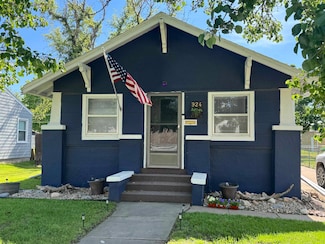 924 N Baltimore Ave, Hastings, NE 68901