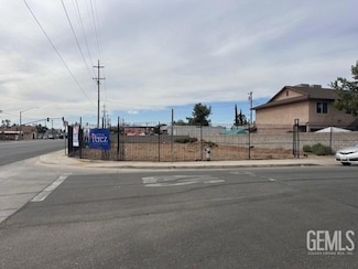 2 Kincaid St, Bakersfield, CA 93307
