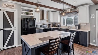 402 Free Timber Ln, Stockdale, TX 78160