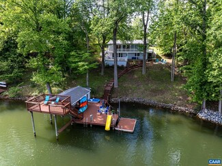 127 Hearthside St, Moneta, VA 24121
