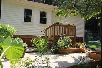1104 E Oak Dr, Durham, NC 27712