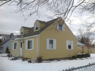4 Ogden St, Indian Orchard, MA 01151