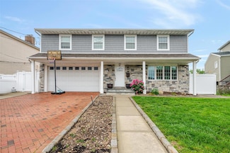 3446 Riverside Dr, Oceanside, NY 11572
