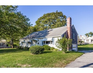 1 Church Ave, Wareham, MA 02571
