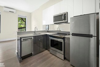 203 W 22nd St Unit 2, New York, NY 10011