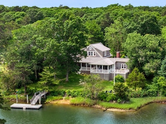 112 Wading Place Rd, Mashpee, MA 02649
