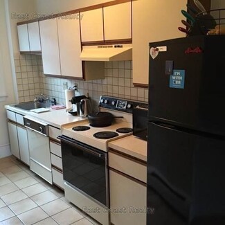 128 Hemenway St Unit 402, Boston, MA 02115