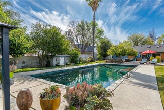 19201 Santa Rita St, Tarzana, CA 91356