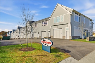 55 John Clarke Rd Unit 3, Middletown, RI 02842