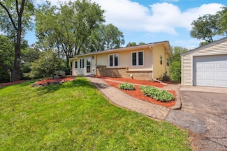 6618 Stillwater Blvd N, Saint Paul, MN 55128