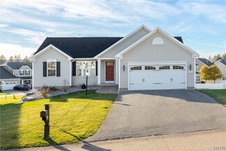 103 Turning Leaf Dr, Manlius, NY 13104