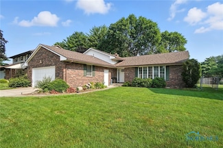 1240 Applegate St, Waterville, OH 43566