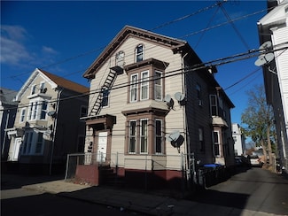 211 Hanover St, Providence, RI 02907