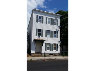 174 Central St, Manchester, NH 03103
