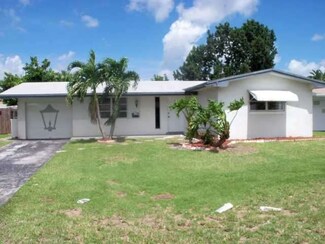 8811 NW 11th St, Pembroke Pines, FL 33024