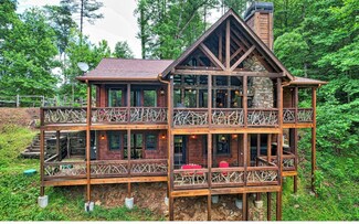 186 July Ln, Blue Ridge, GA 30513