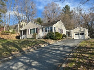 177 E Hartford Ave, Uxbridge, MA 01569