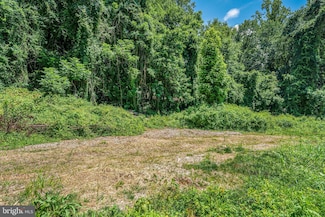 7701 Lewinsville Rd, McLean, VA 22102