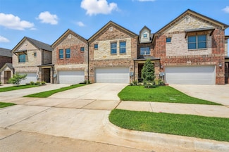 124 Pinkie Holmes Dr, Grand Prairie, TX 75050