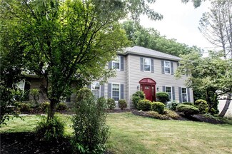 2210 N Pewter Dr, Macungie, PA 18062