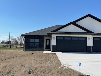 5021 Bluestem St SW, Kalona, IA 52247