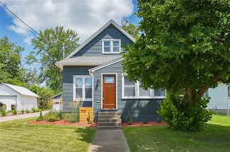 706 1st Ave W, Newton, IA 50208
