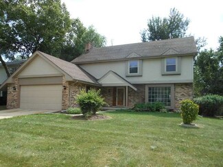 804 Canyon Run Rd, Naperville, IL 60565