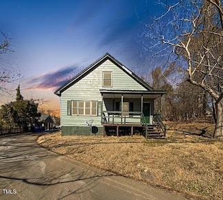 530 W King St, Hillsborough, NC 27278