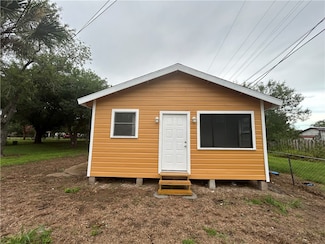 309 S Baxter St, Premont, TX 78375