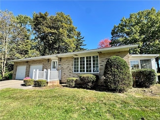 105 Teakwood Rd, Butler, PA 16001