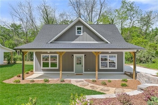 5232 W Mountain St, Stone Mountain, GA 30083