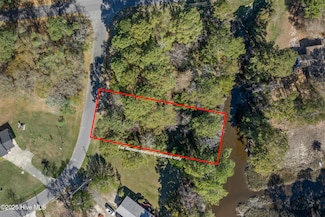 1111 River Dr SW, Calabash, NC 28467